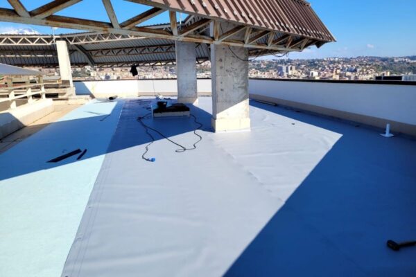 Teraslarda PVC Membran Uygulaması